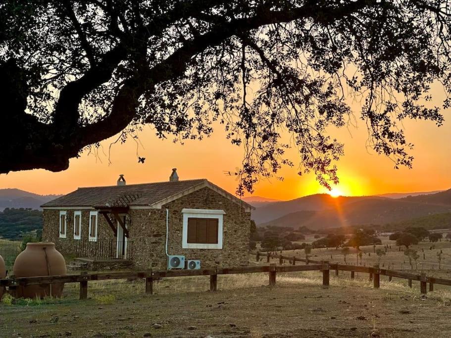 Finca La Alcolehuela En Parque Natural De Despenaperros Santa Elena Ngoại thất bức ảnh